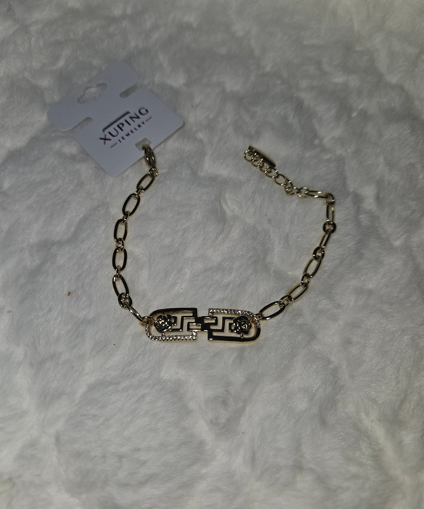 Design with roses bracelet