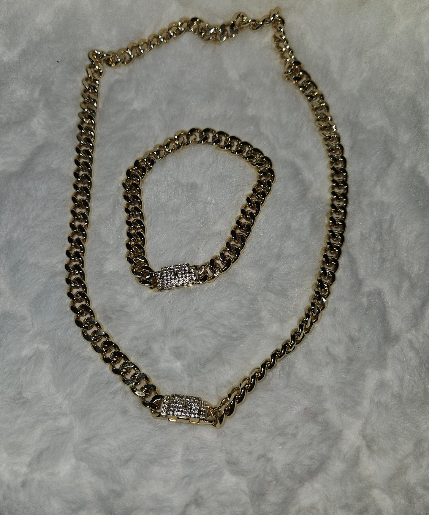 Chain and bracelet set