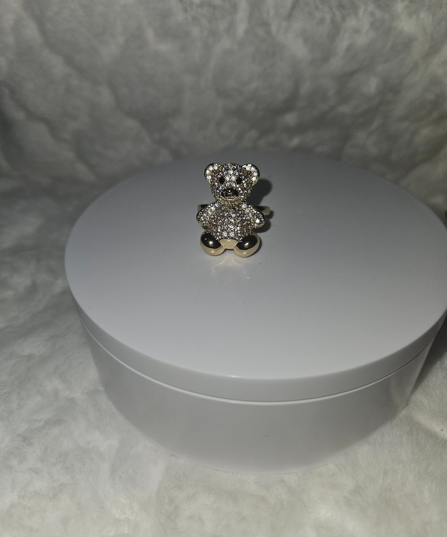 Bear full of zirconia ring
